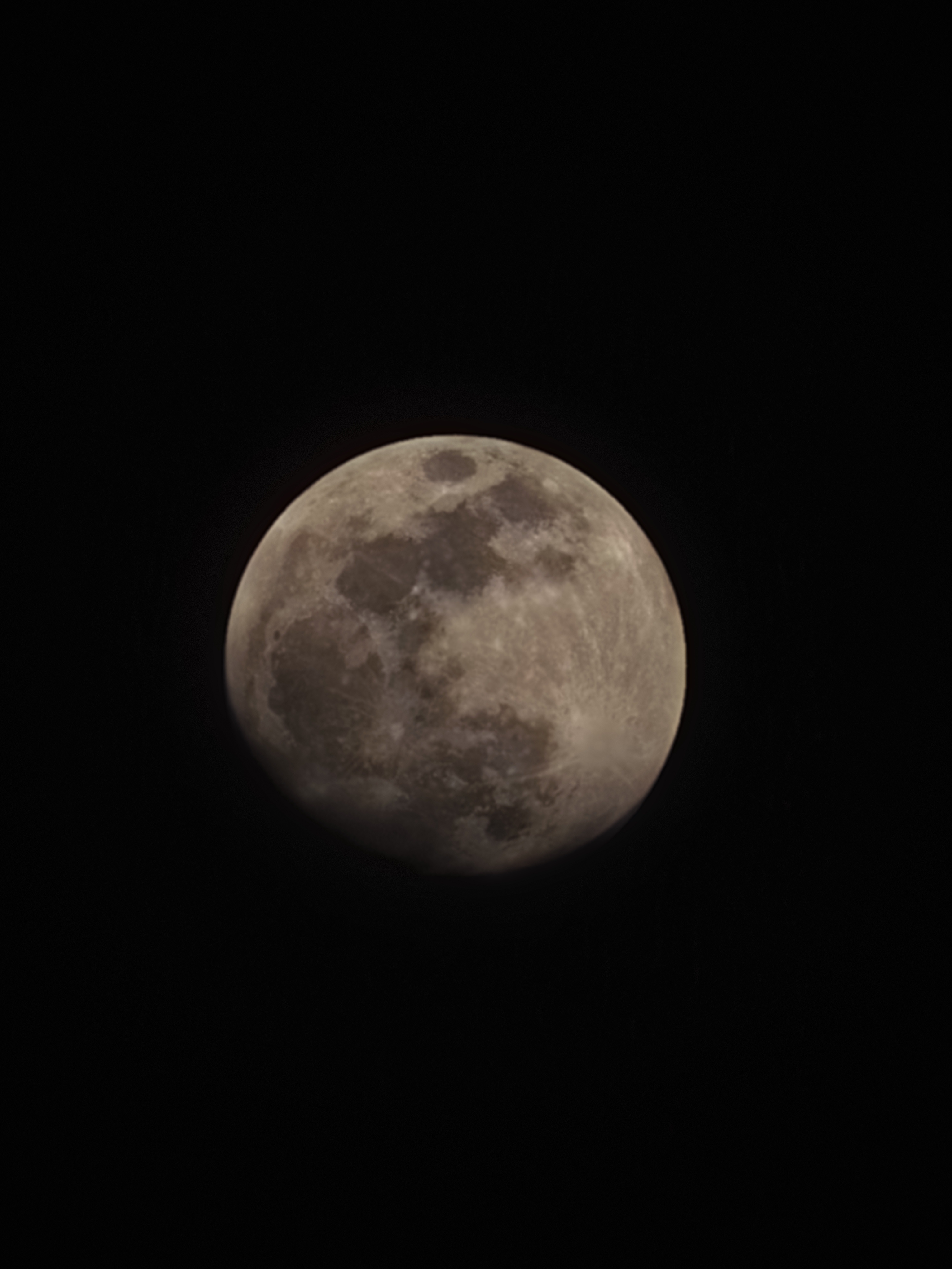 黑夜里的月亮